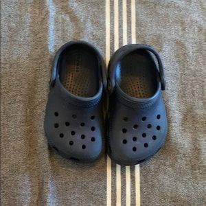 Toddler crocs size 5